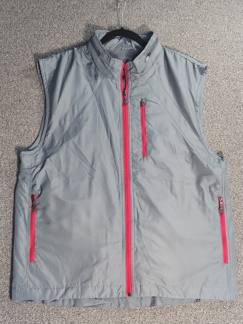 SCOTTeVEST TEC Lightweight Multi-Pocket Travel Vest Size Medium in Grey/Red